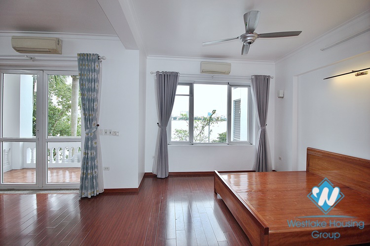 Lake view - House for rent in Tay Ho District
